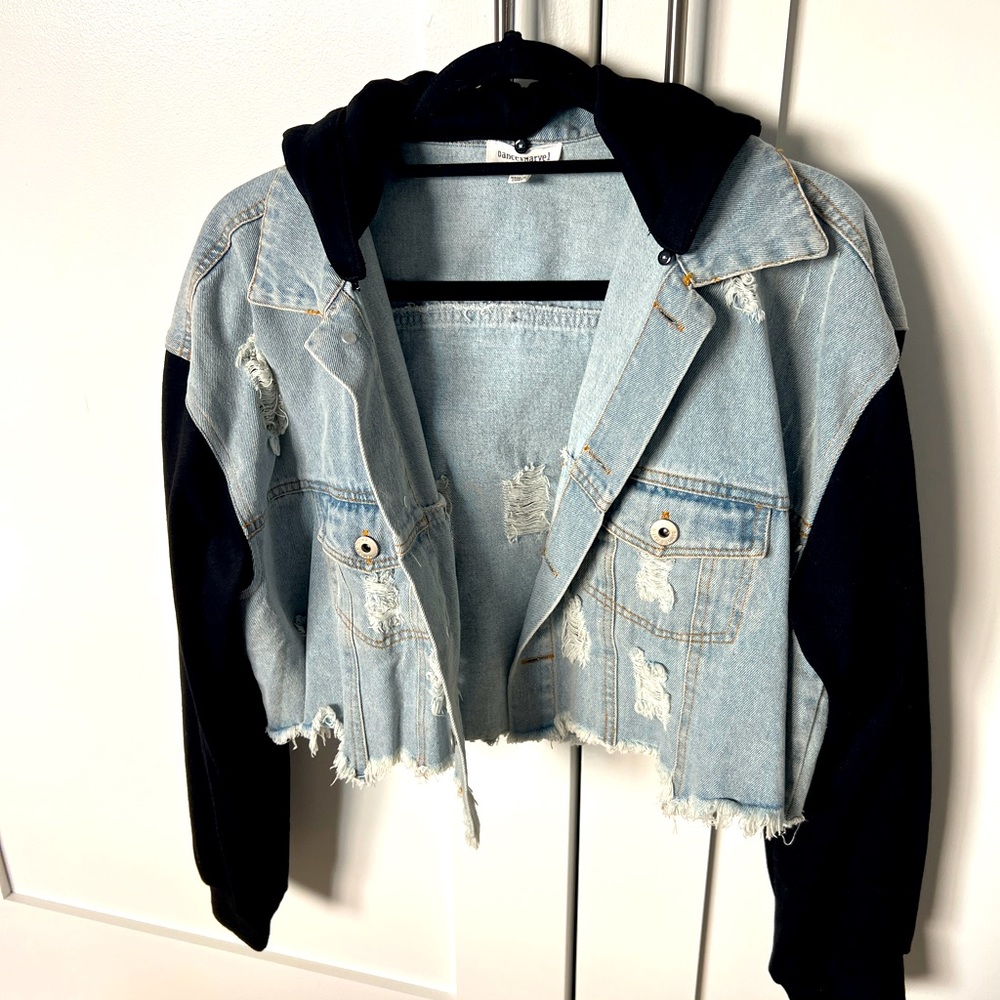 Cropped Jean jacket/sweatshirt with removable hoodie